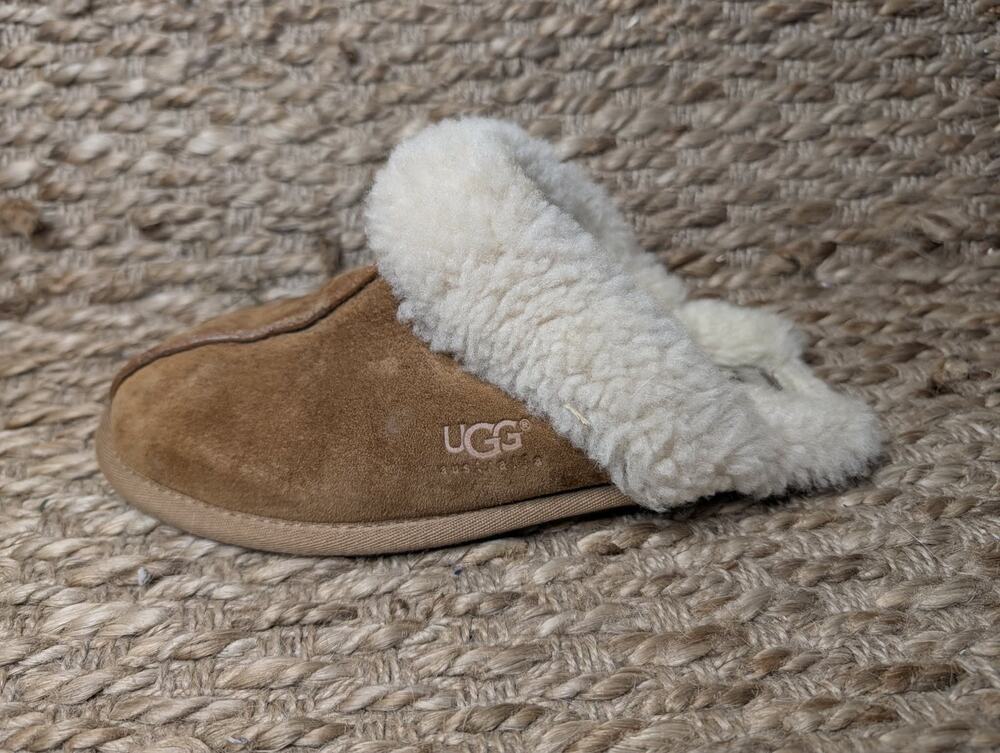 UGG Womens Scuffette II Chestnut Brown Comfort Suede Upper Wool Slippers Size 7